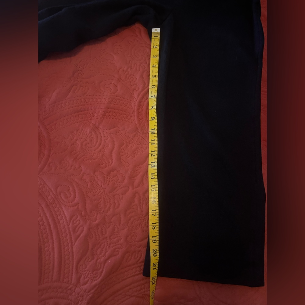 Vintage St John Evening Elegant Black Santana Knit Ankle Cropped Pants, Size 6 - Picture 9 of 12
